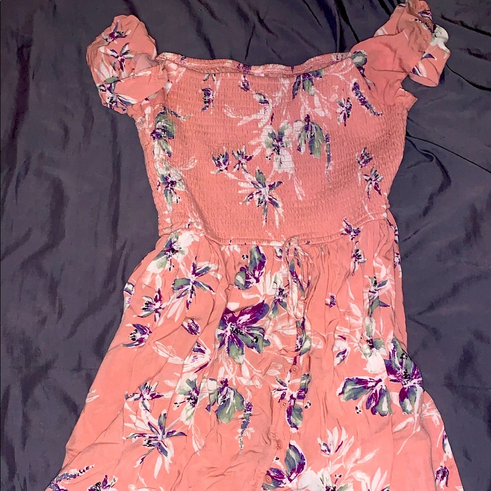 Pretty comfortable flowy floral dress